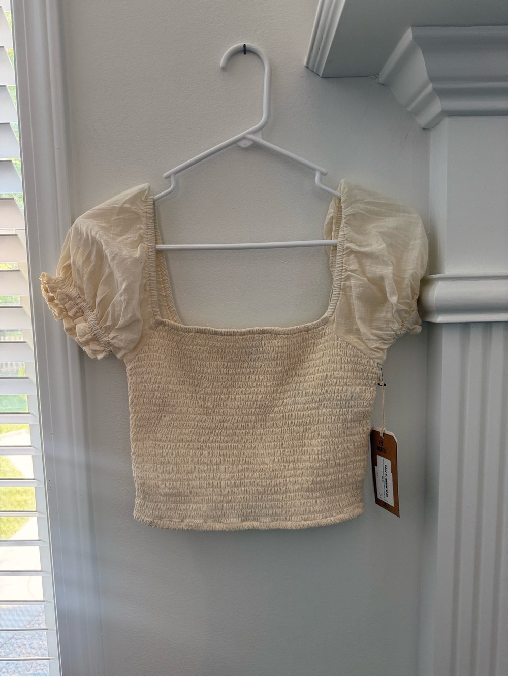 Billabong Cream Smocked Puff-Sleeve Crop Top
